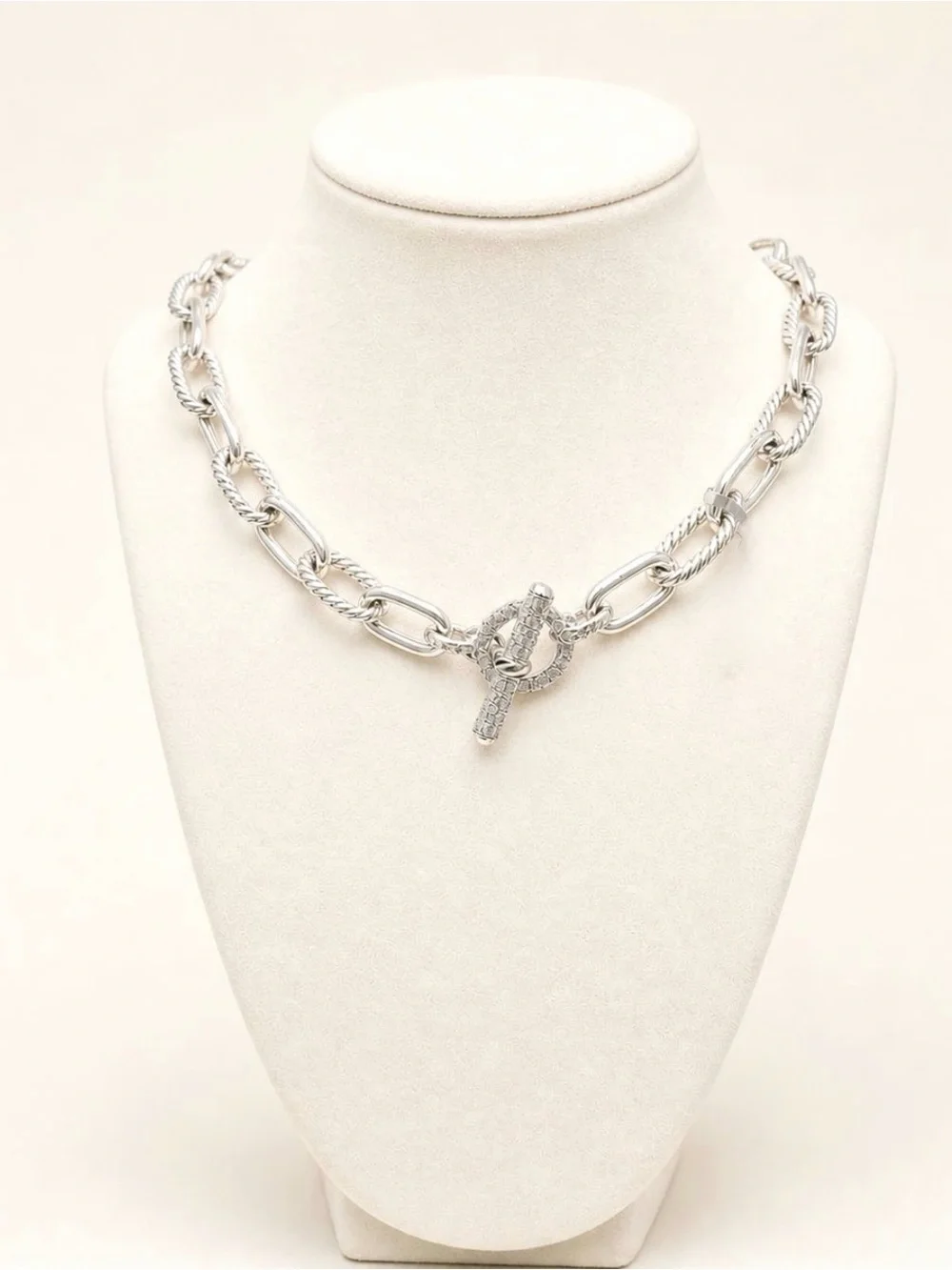 David Yurman Madison Toggle Chain Necklace With Diamonds , 11mm - Picture 4 of 10